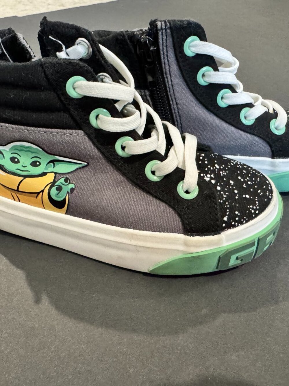 Star Wars The Mandalorian Grogu Baby Yoda Toddler Boys Casual High-Top Sneakers